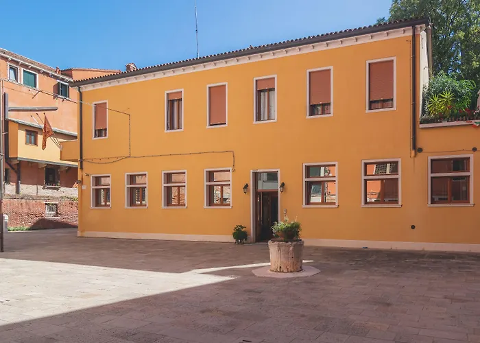 アル マルカントン ホテル